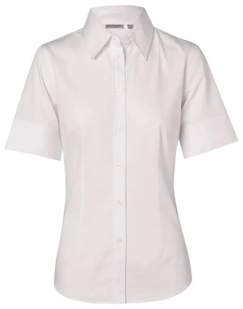 BENCHMARK Women's Fine Twill Short Sleeve Shirt M8030S Metro Workwear.